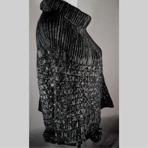 Vtge 80's Poncho Black + Gray aysmetrical roll collar Small to Med Sz - Picture 6 of 8